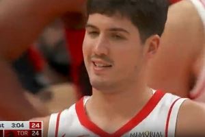 我只是微微一笑！谢泼德刚上场就强突对抗挑篮打成2+1！