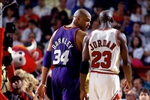 巴克利:曾以为乔丹只是有帮手 打完总决赛意识到他确实比我强