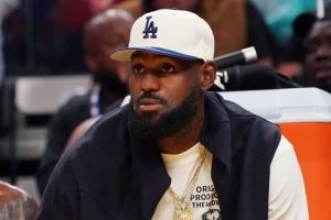 马健：詹姆斯回归湖人要适当减少球权 虽41岁但还是要从防守做起